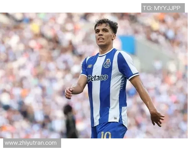 足总杯激战马竞逆转波尔图争议判罚引发全场热议